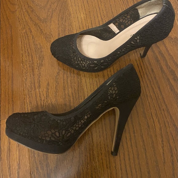 Call it spring Lacey black heels size 9 (fit like an 8.5) - Picture 3 of 5